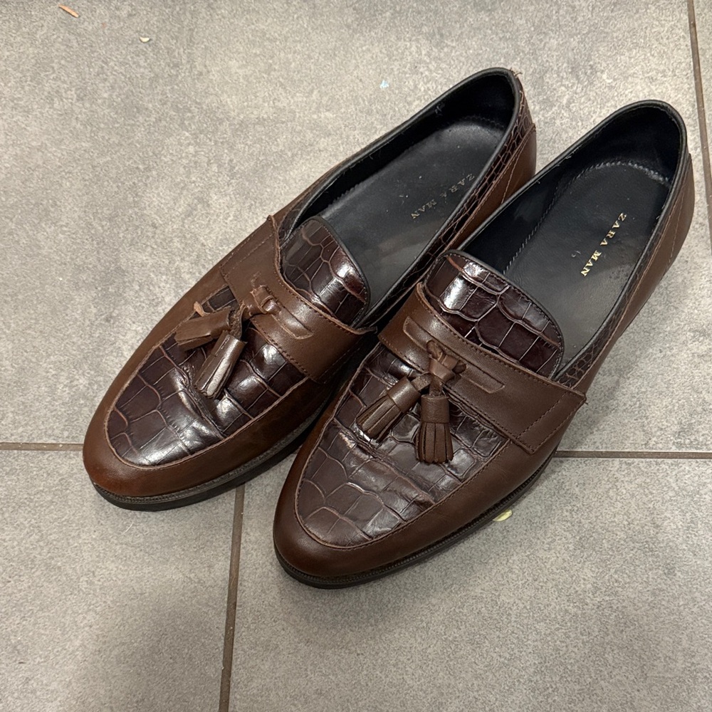 Zara Man Tasselled Brown Loafers